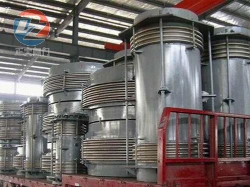 rubber-expansion-joint-shipment-loading.jpg